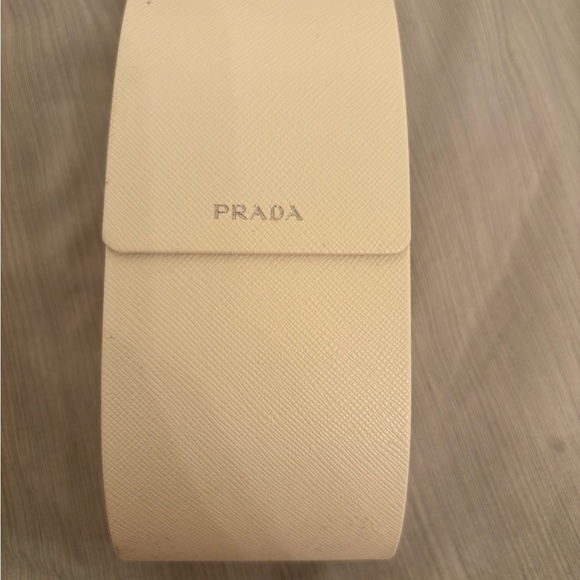 Prada sunglasses - Picture 8 of 8